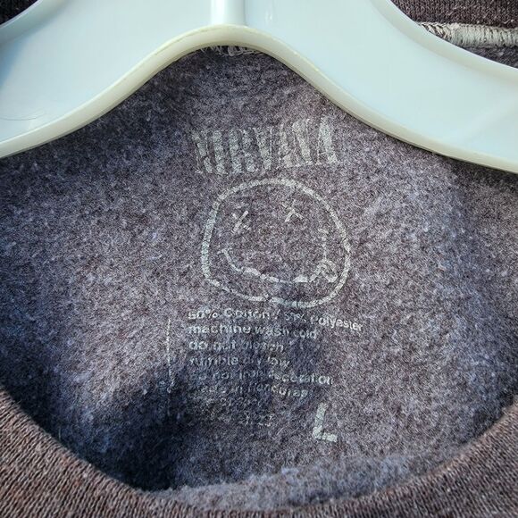 Nirvana Smiley Face Sweatshirt Sz Large Brown Pullover Rock Band Sweater Graphic - Picture 4 of 4